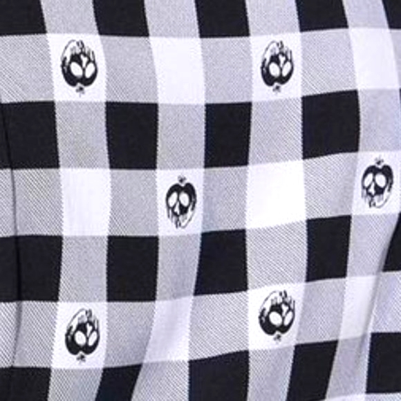 ❤️NWT VINTAGE TORRID BLOUSE - DISNEY VILLAINS POISON APPLE RETRO BUTTON TOP - Picture 2 of 12